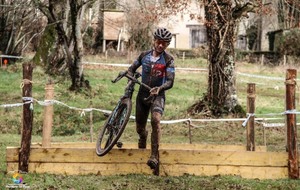 Cyclo-cross à Oradour-sur-Vayres 
