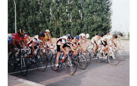 1 JOUR 1 SOUVENIR &quot;RETRO&quot; ANNEE 1985