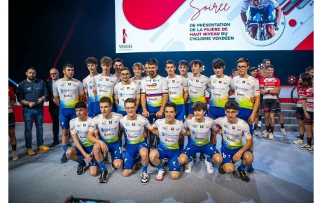 Un licencié à la présentation de la filière de haut niveau du cyclisme Vendéen 